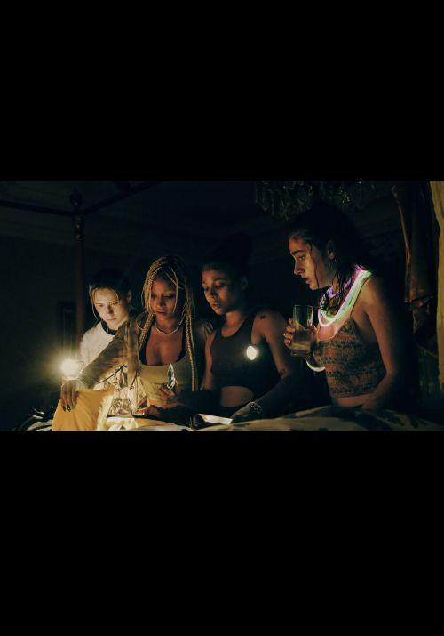 天黑請斃命Bodies Bodies Bodies